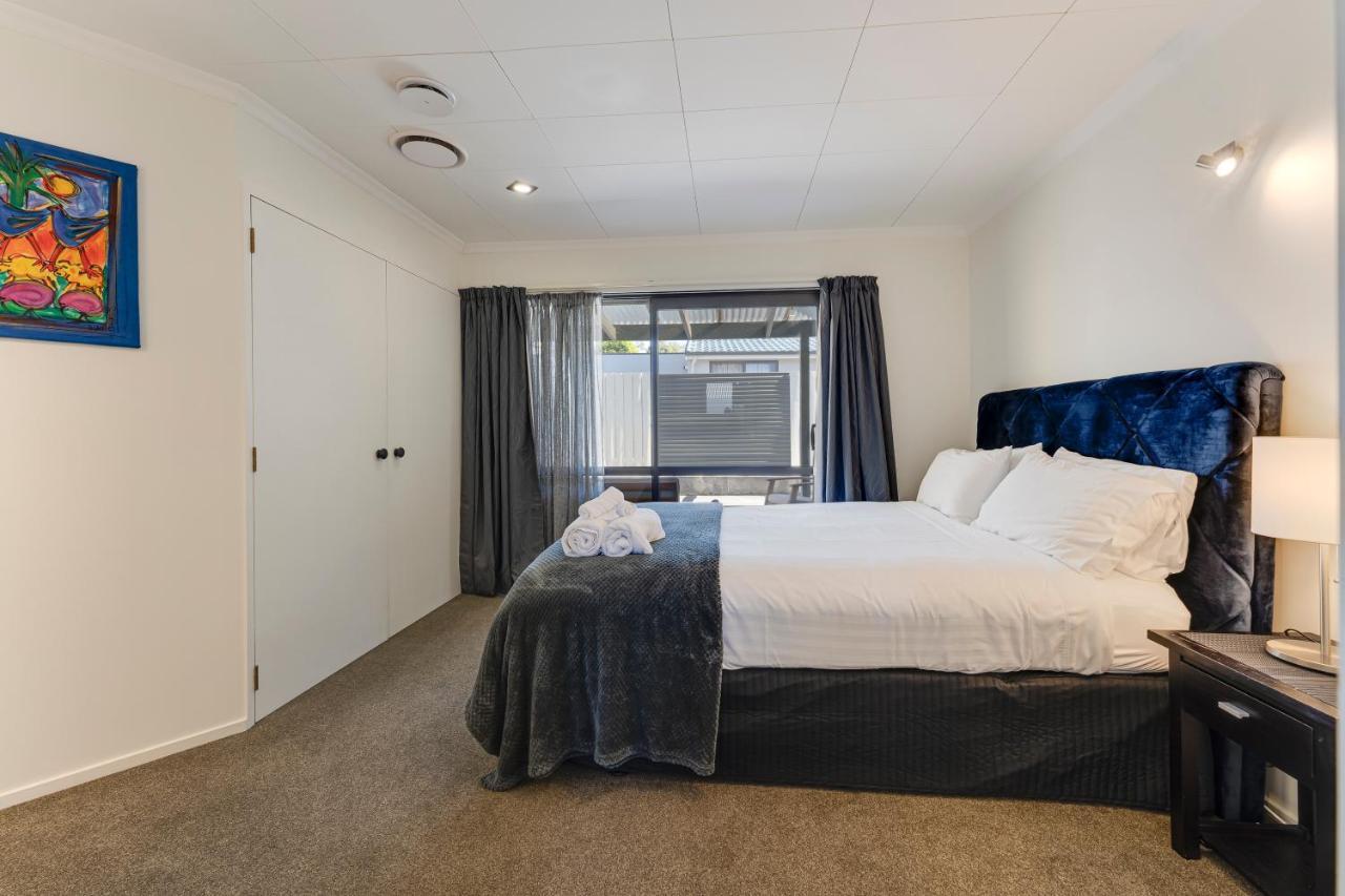 Riverside Three Bedroom - Remarkable Views Holiday home Queenstown