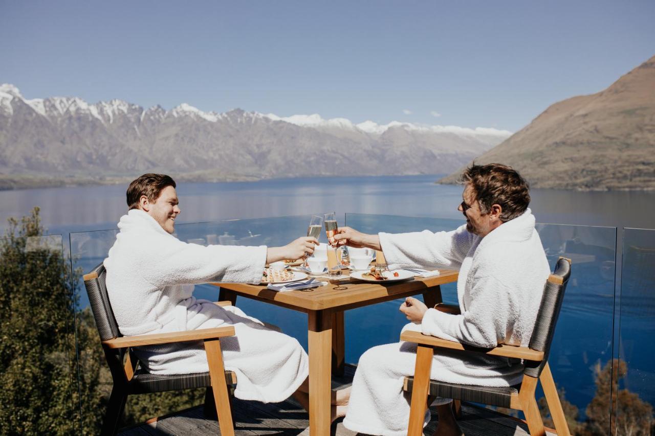 Azur 5* Queenstown
