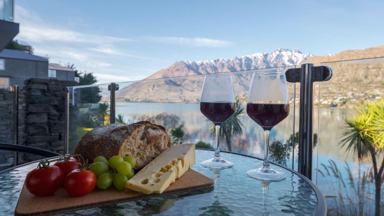 Alpine Lakeside *