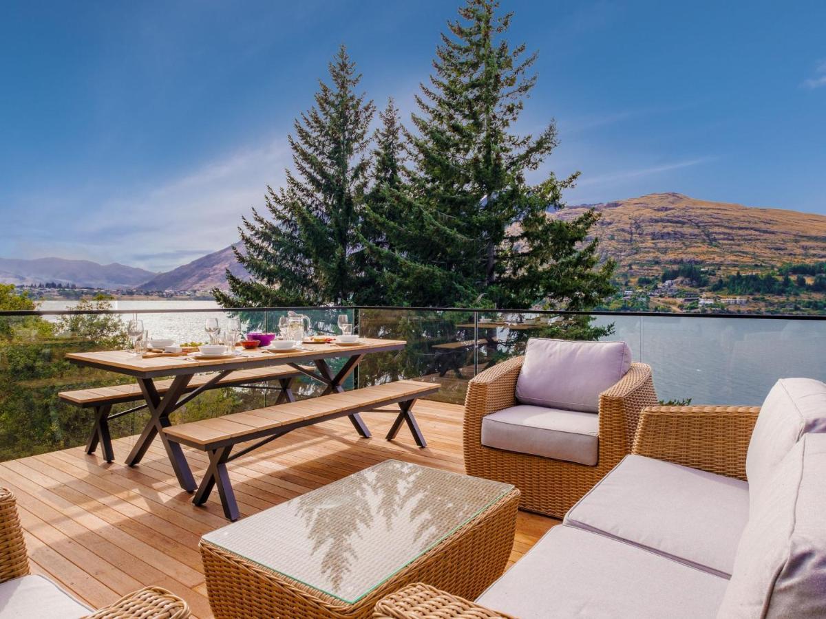 Lakefront Dream 2 Holiday home *