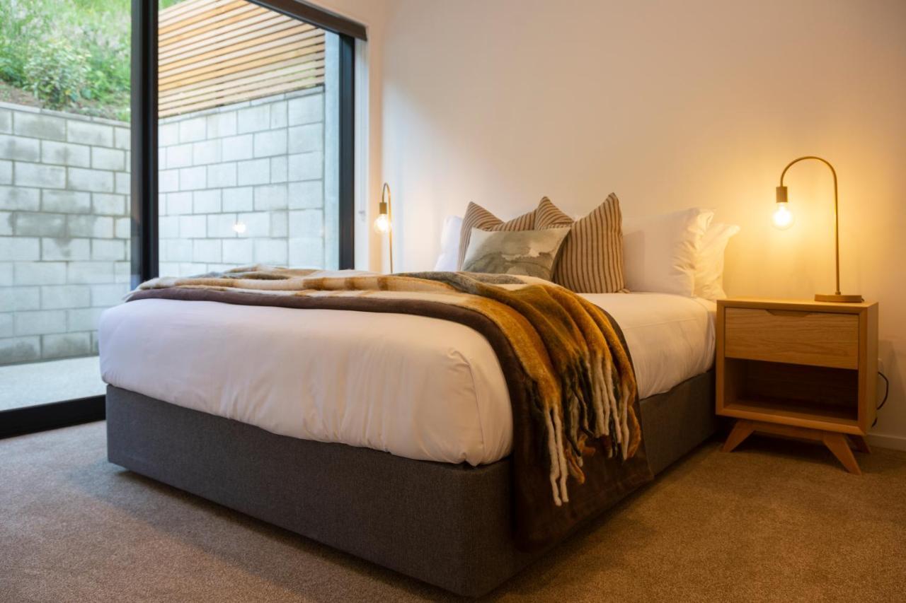 4 Bedroom With Elevated Views Of Wakatipu & The Remarkables Holiday home *