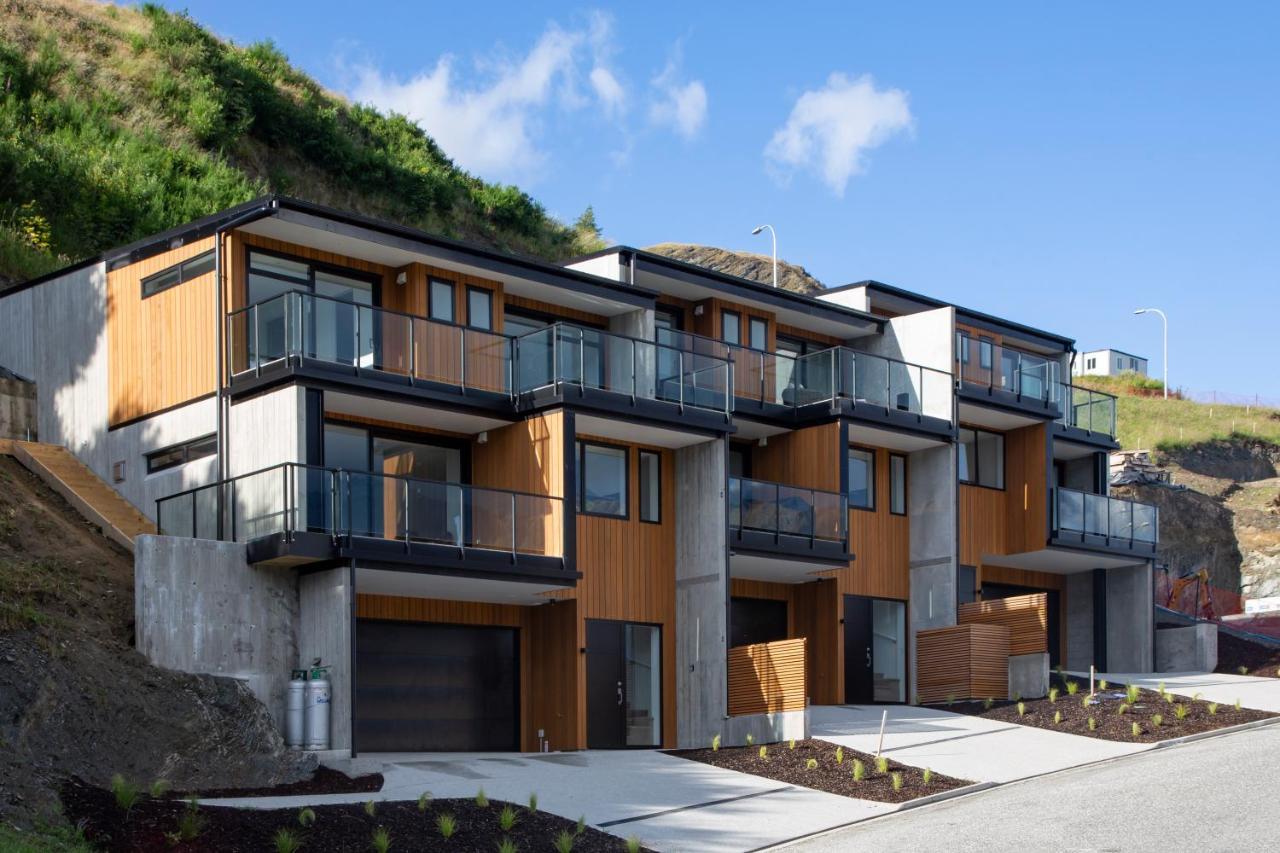 Holiday home 4 Bedroom With Elevated Views Of Wakatipu & The Remarkables