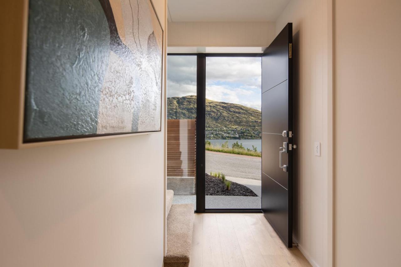4 Bedroom With Elevated Views Of Wakatipu & The Remarkables