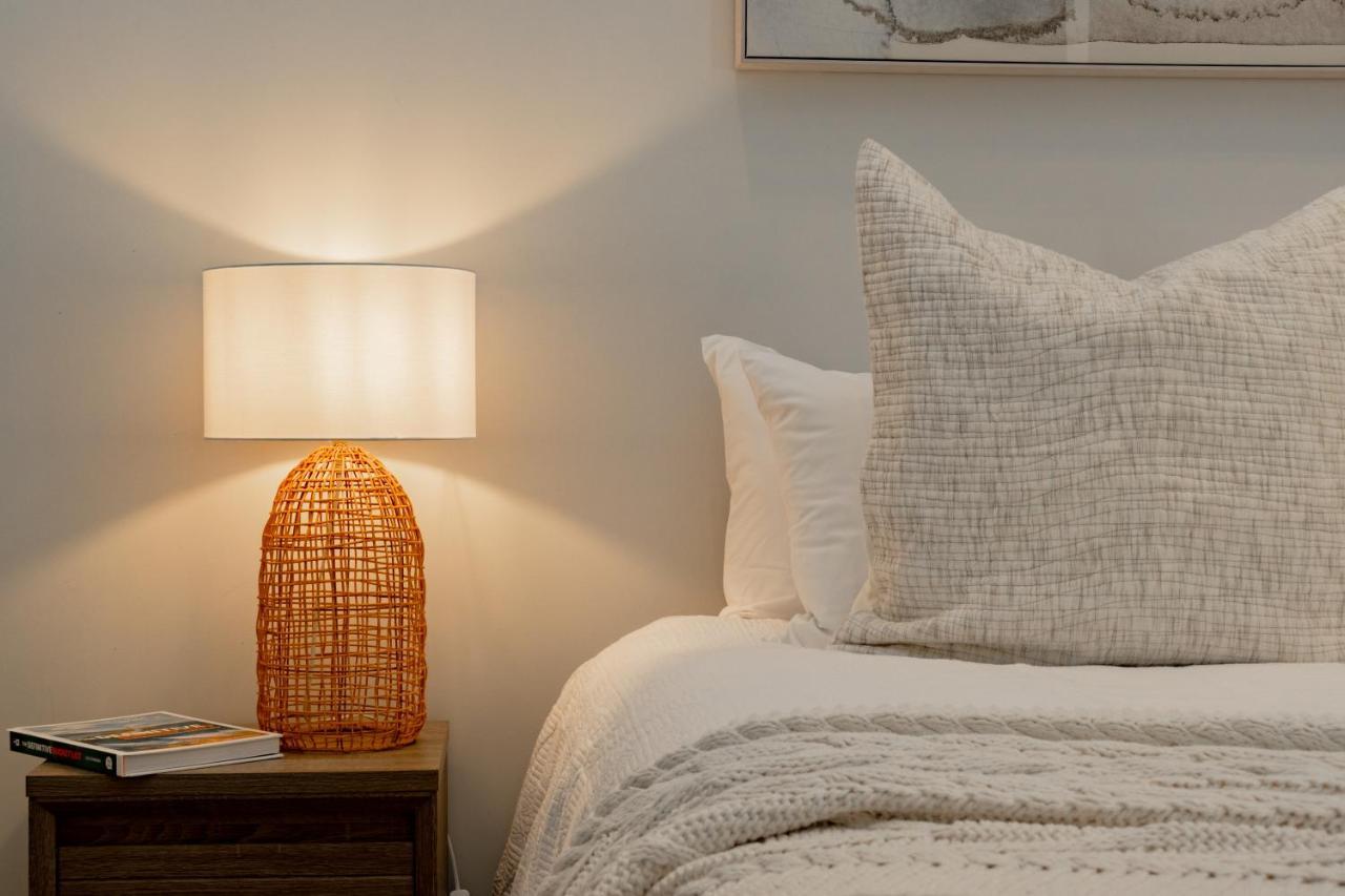 Stylish Haven Luxury Interiors In Prime Location Apartment Queenstown