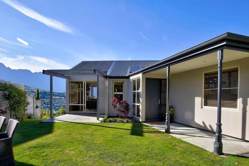 Holiday home Unbeatable Panoramic & Mountain & Garden Views Queenstown