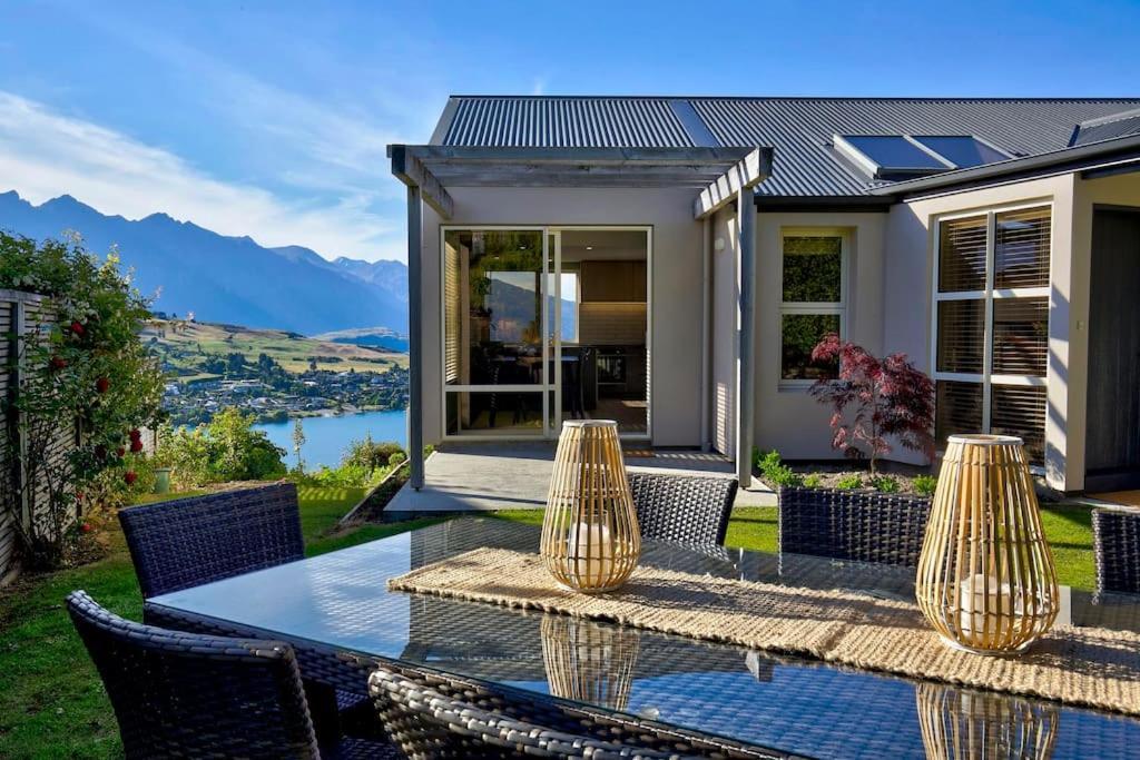 Unbeatable Panoramic & Mountain & Garden Views * Queenstown