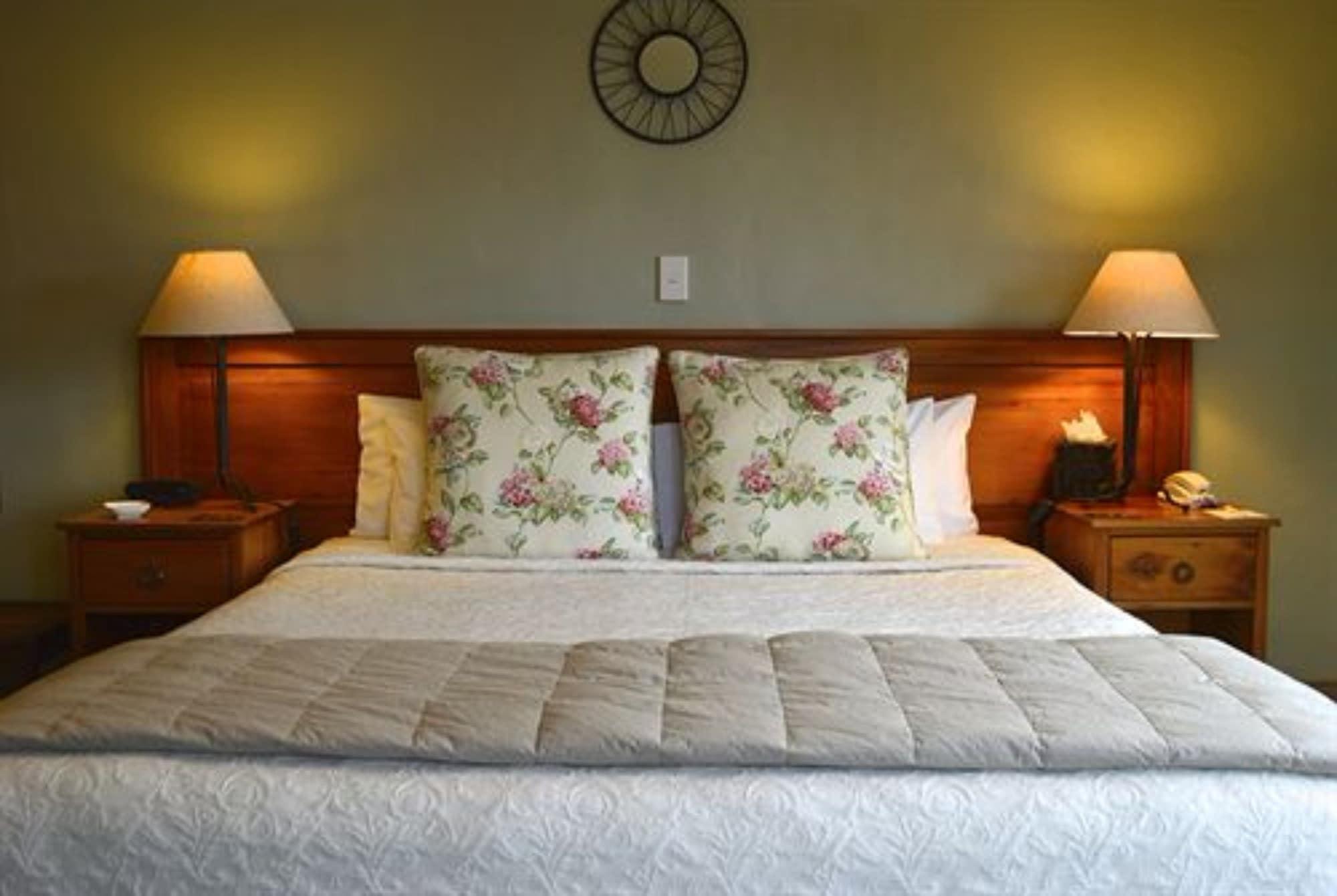 Browns Boutique 4*