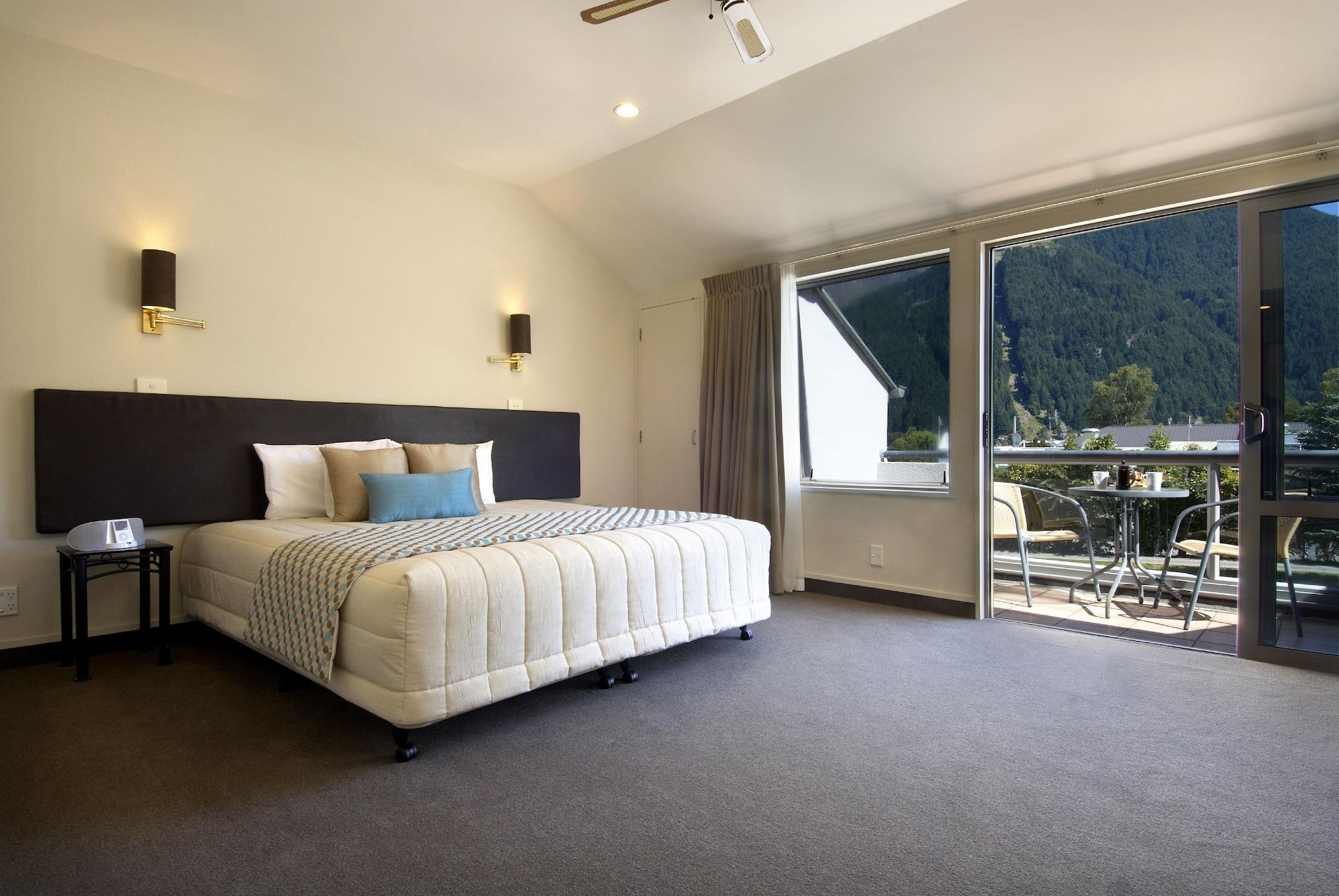 Hurley's Of Queenstown