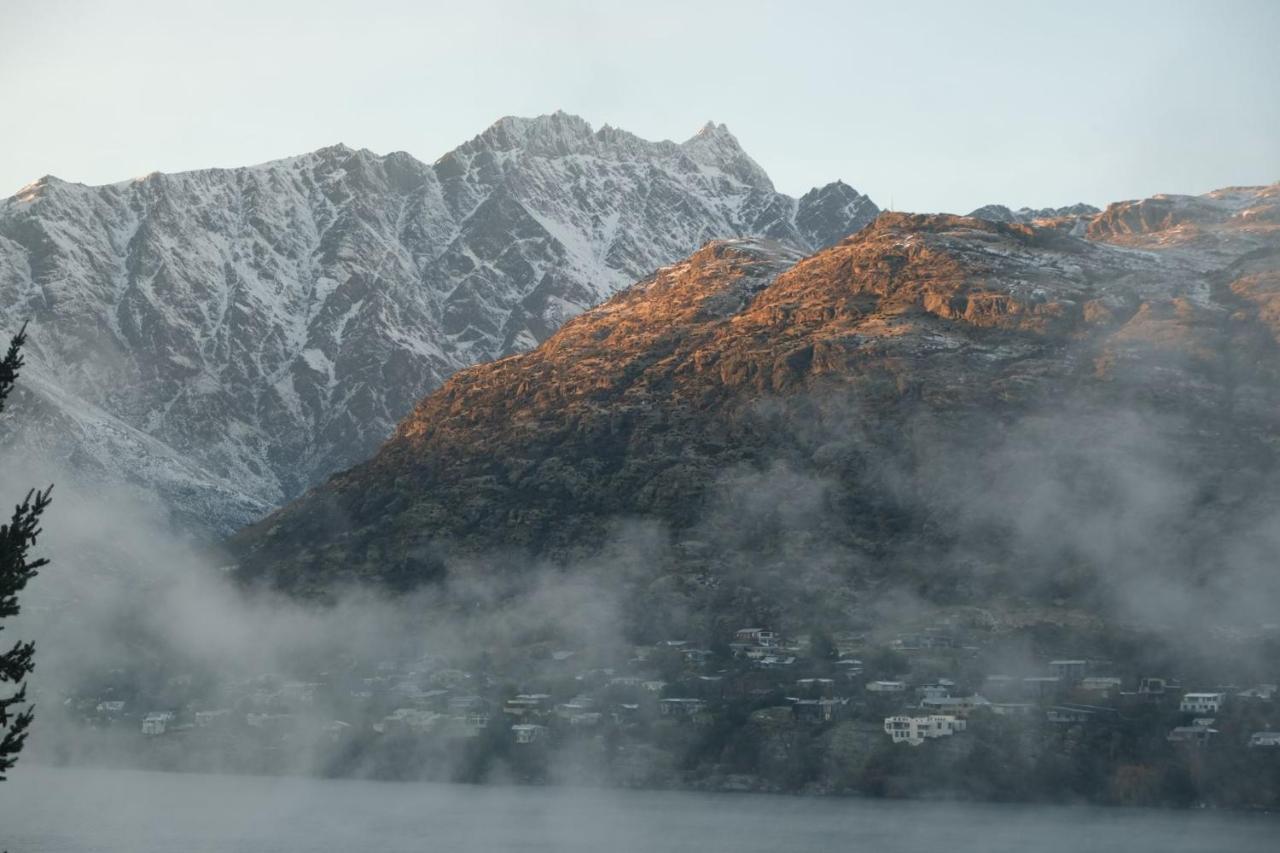 Lakefront Dream 4 Bed Queenstown