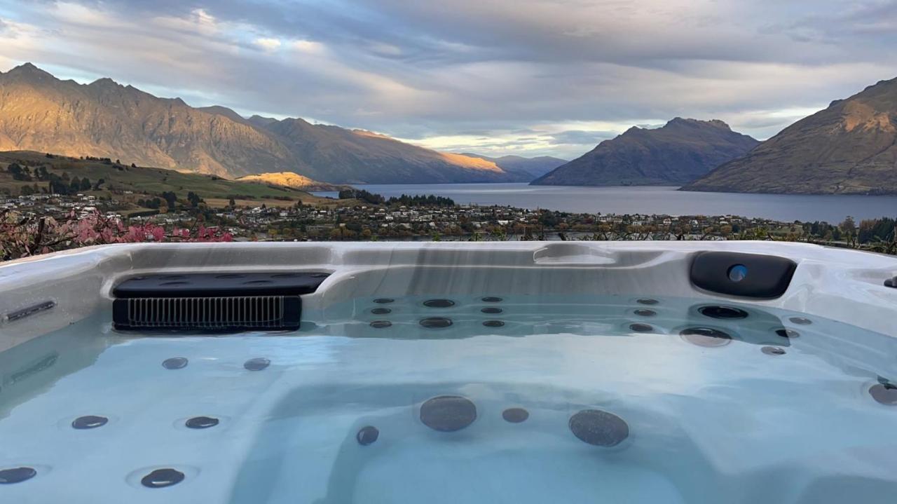 Holiday home Unbeatable Panoramic & Mountain & Garden Views *
