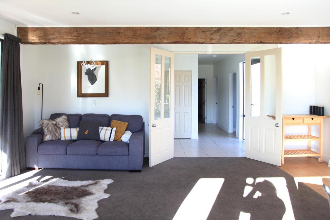 Holiday home Sunny Lakeside Haven