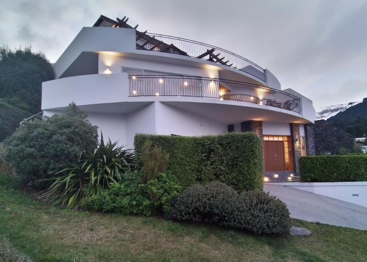 Belvedere Breath Taking & Mountain Views Holiday home