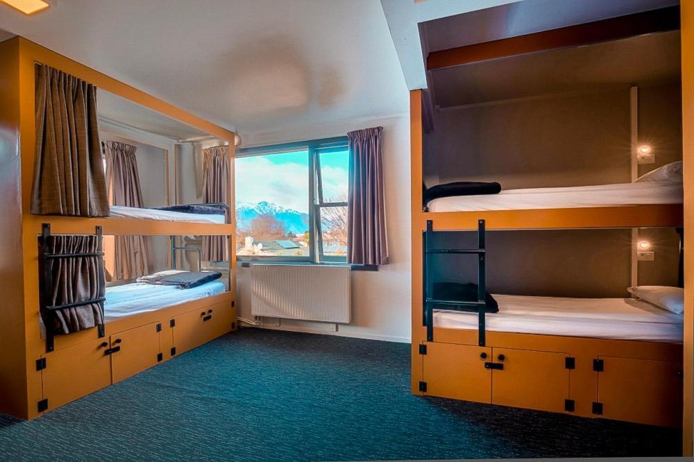 The Black Sheep Backpackers * Queenstown