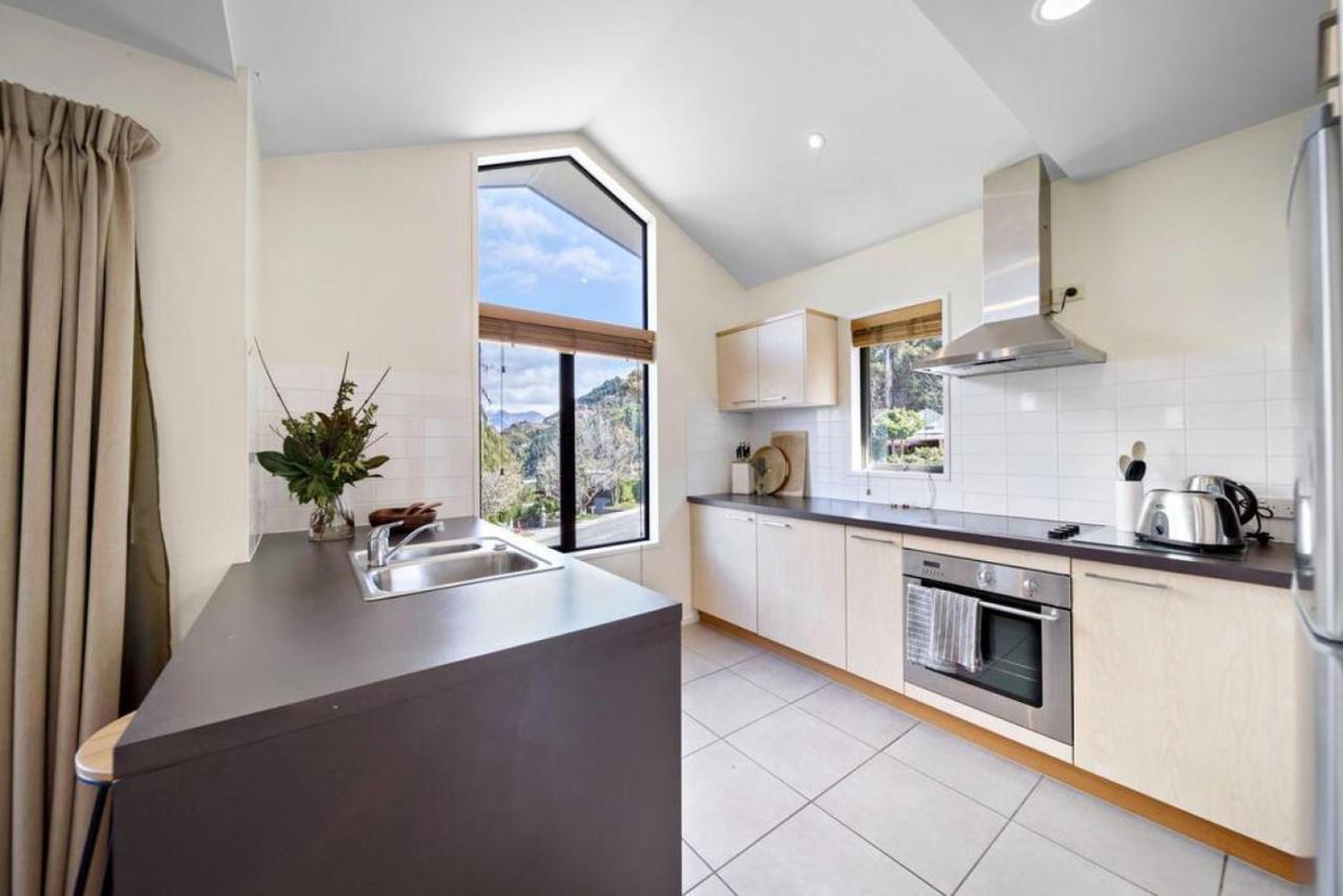 Sunshine Bay Escape - Close To * Queenstown