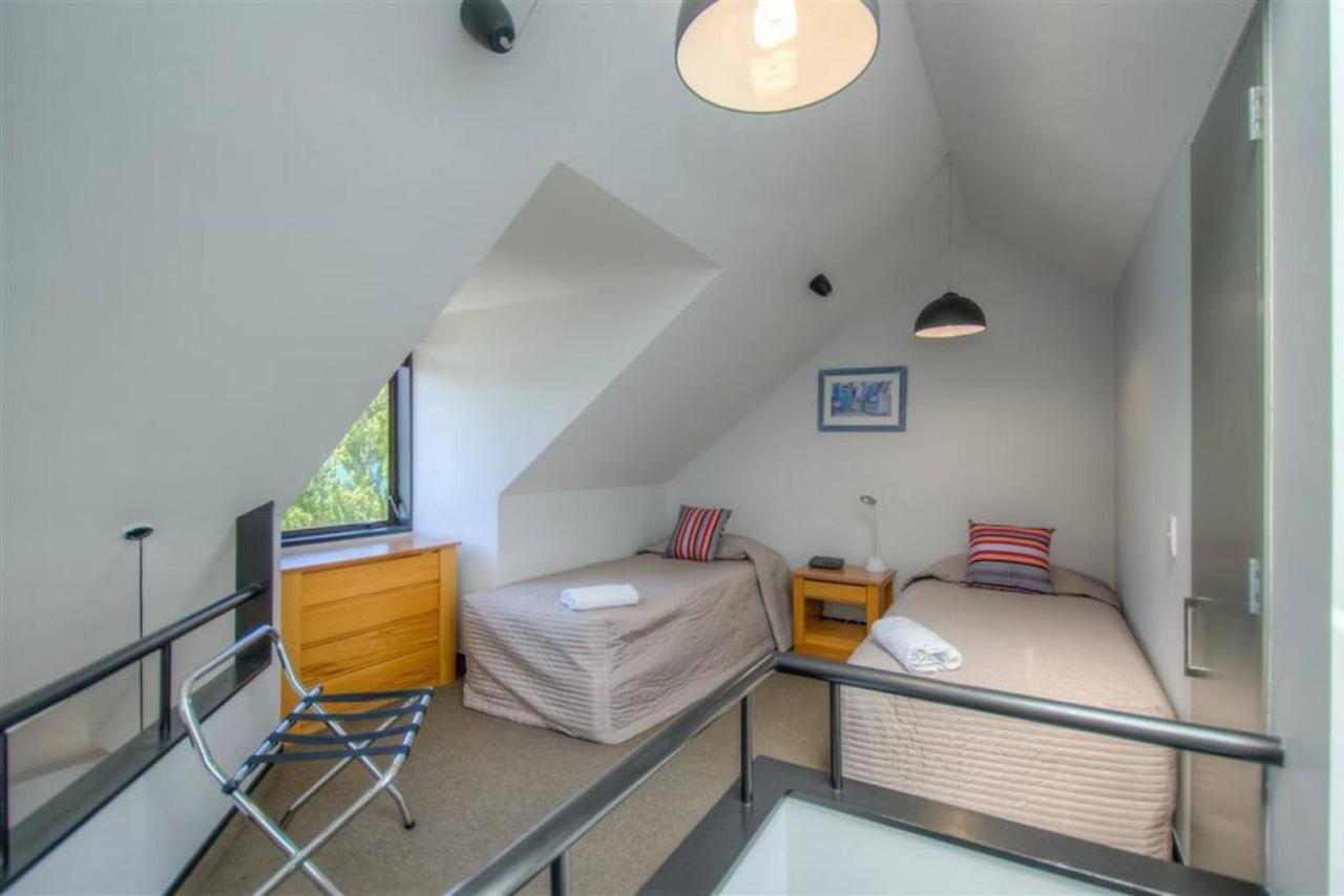 10 - Short Walk To Town Apartment