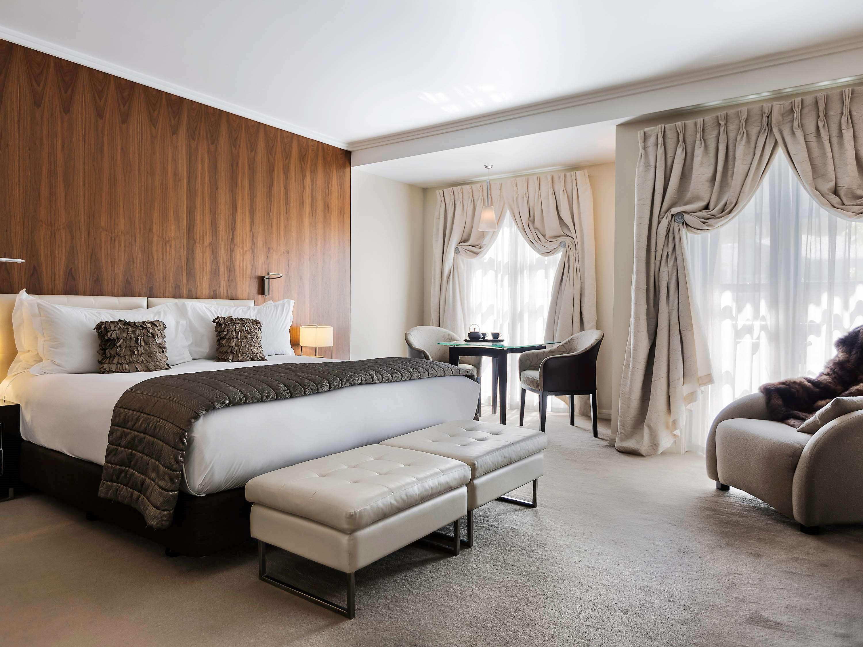 Sofitel & Hotel 5*