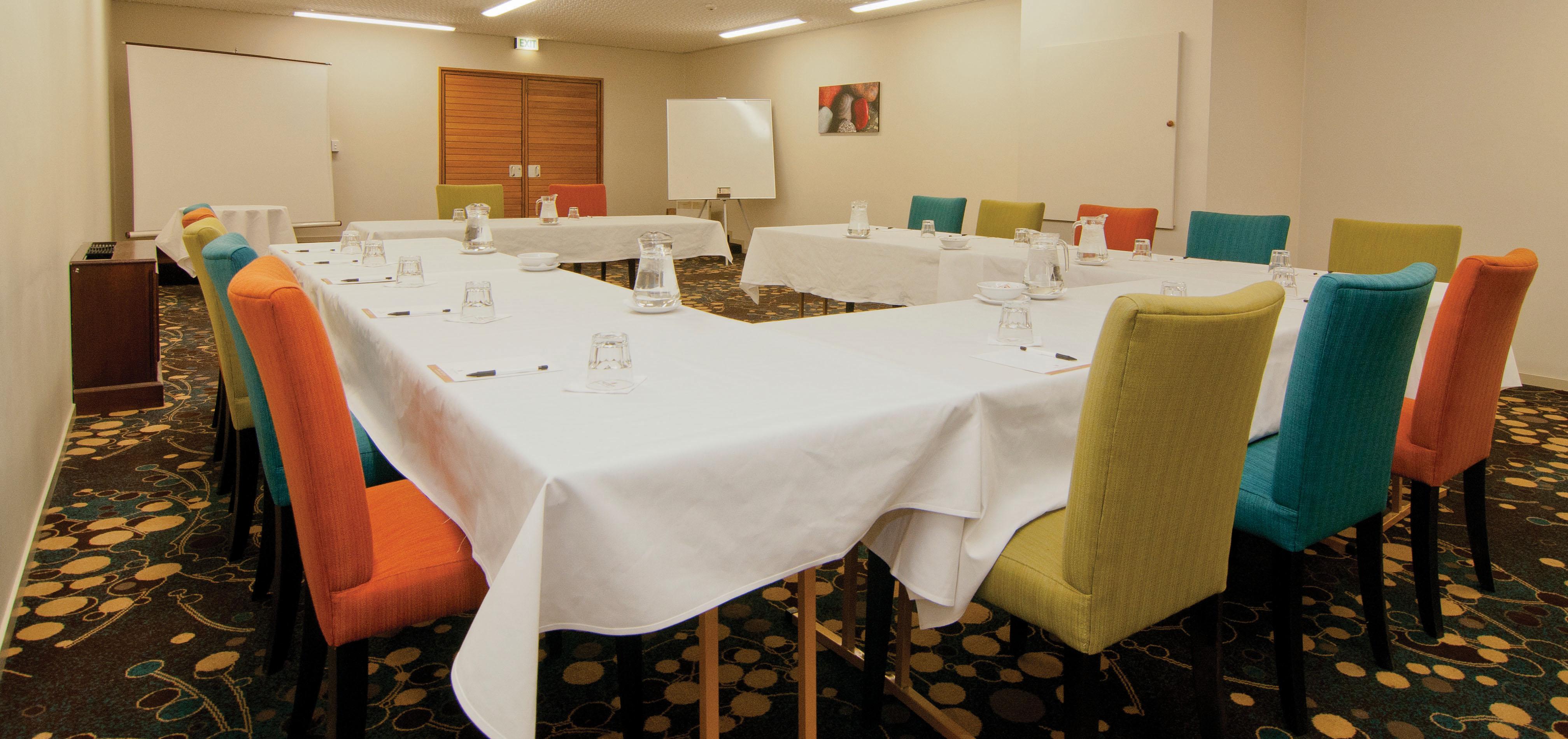 Copthorne & Lakeview Hotel 4*