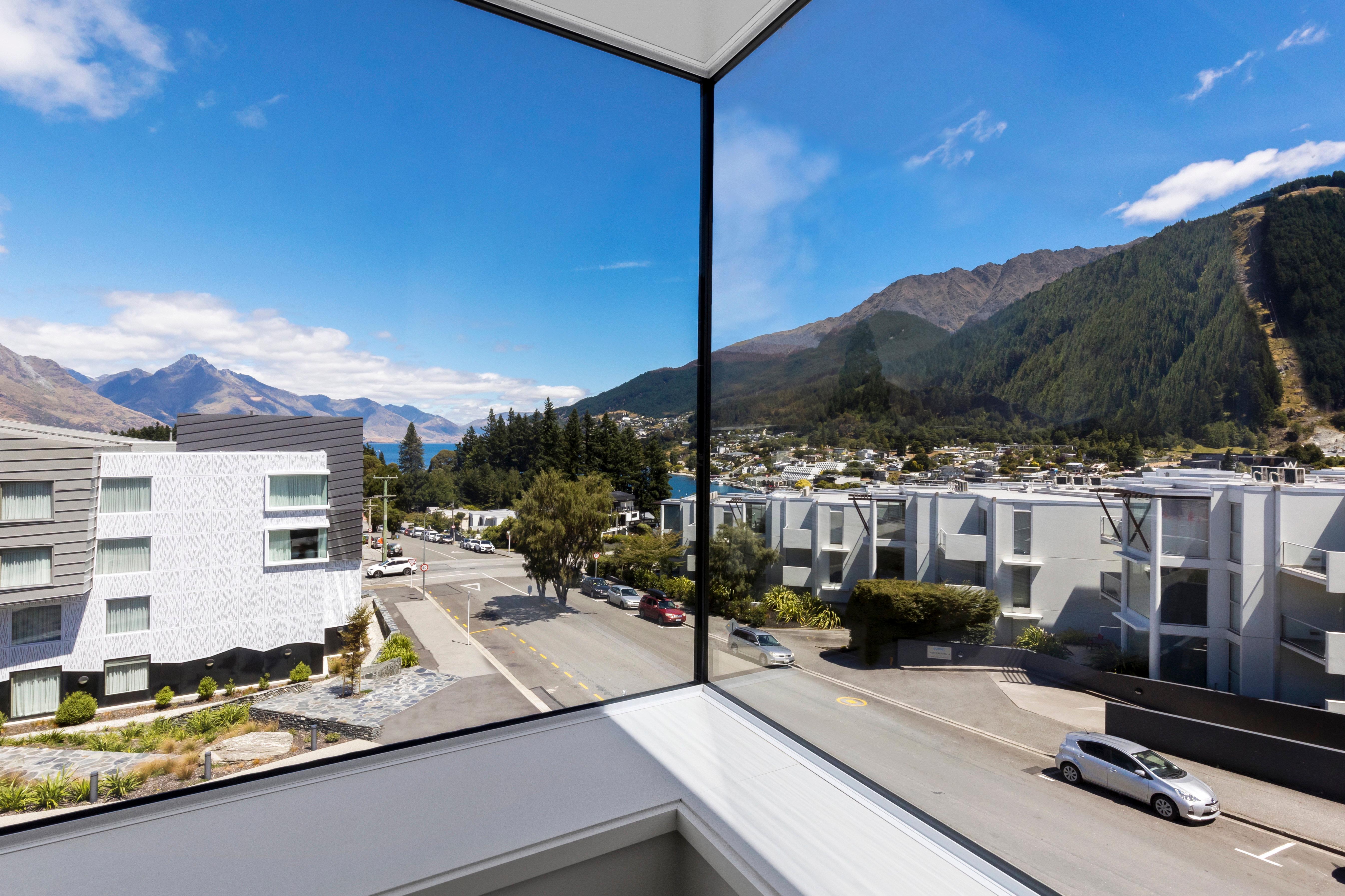 Express & By Ihg Hotel Queenstown