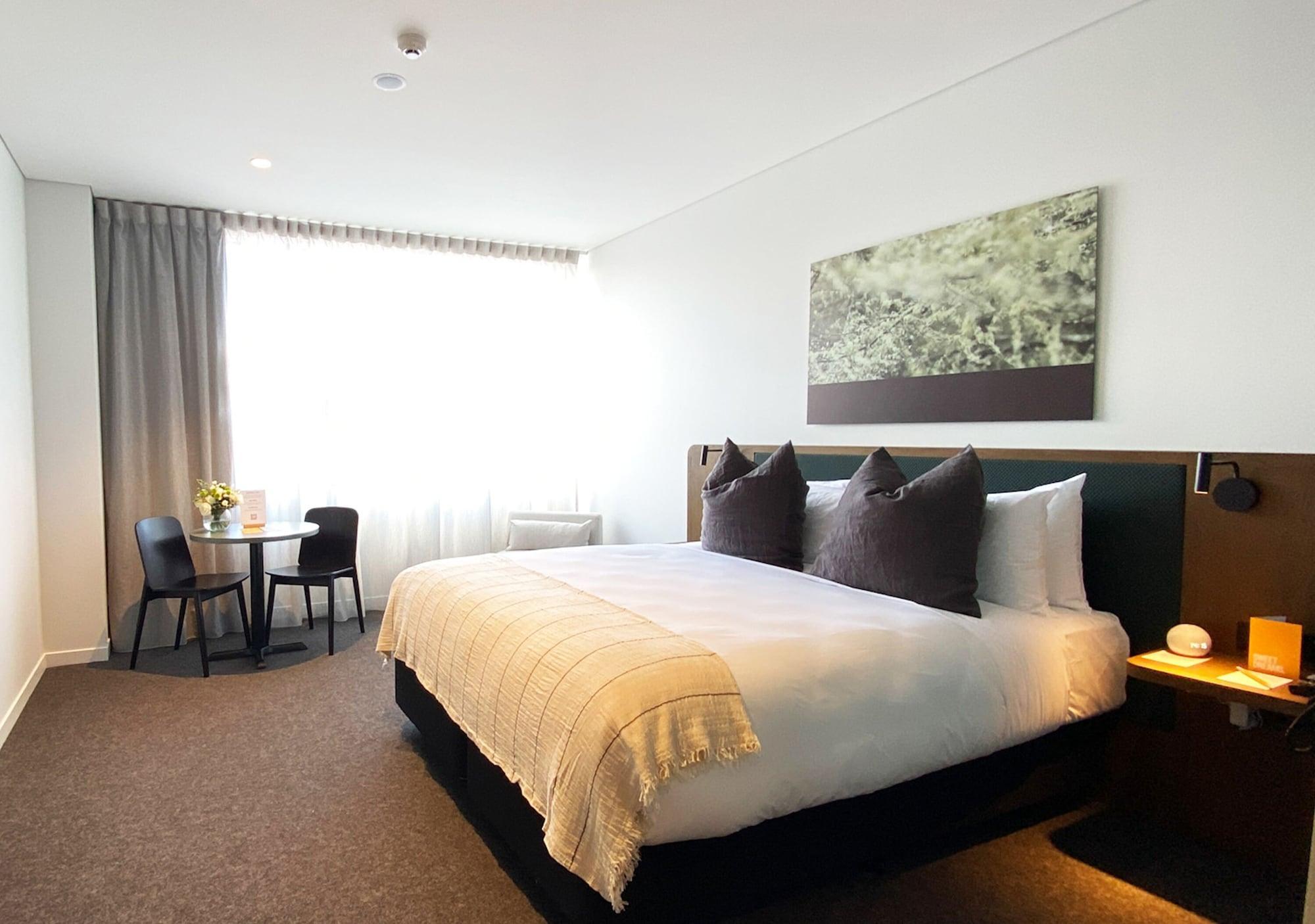 Hotel Sudima Five Mile 4*