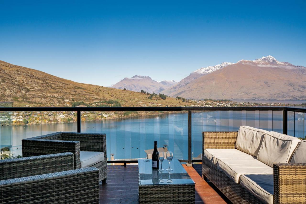 A Luckie Charm - 5-bedroom Townhouse With Spectacular View Holiday home
