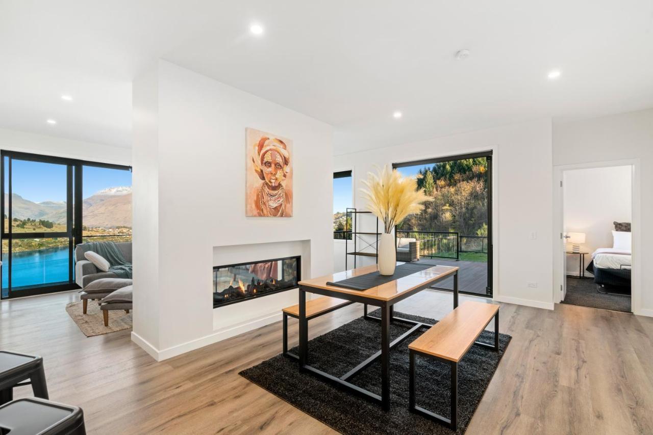 A Luckie Charm - 5-bedroom Townhouse With Spectacular View * Queenstown