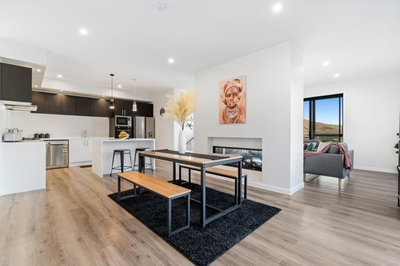 A Luckie Charm - 5-bedroom Townhouse With Spectacular View Holiday home