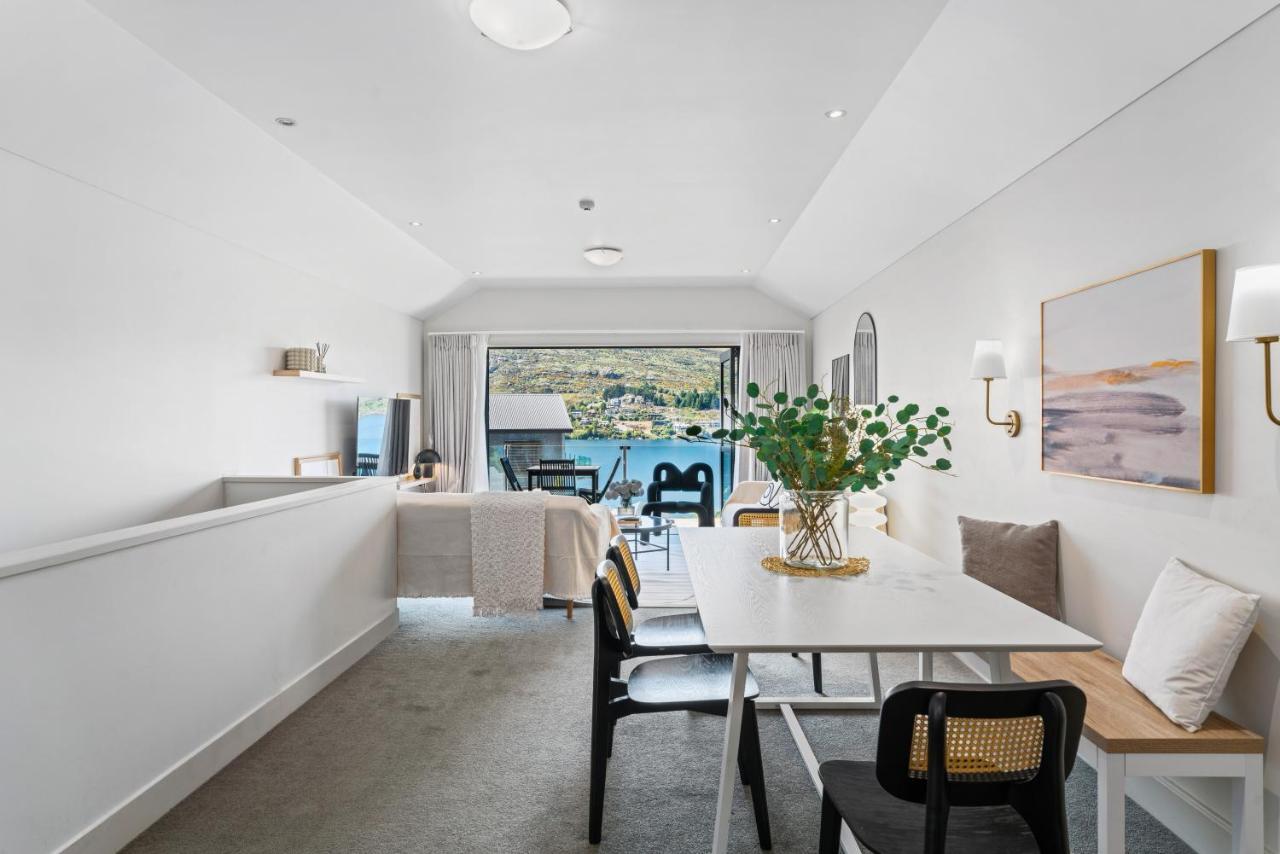 Apartment Lakefront Getaway