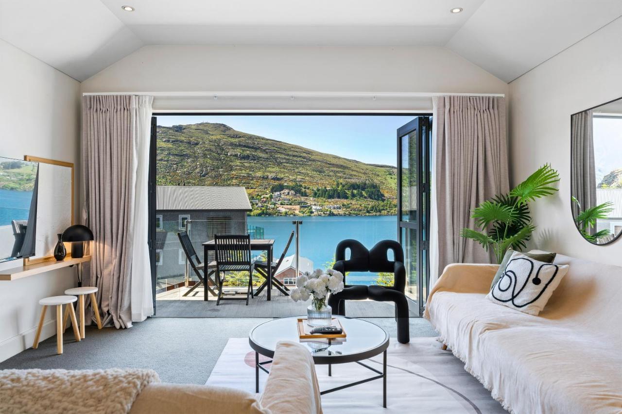 Lakefront Getaway * Queenstown