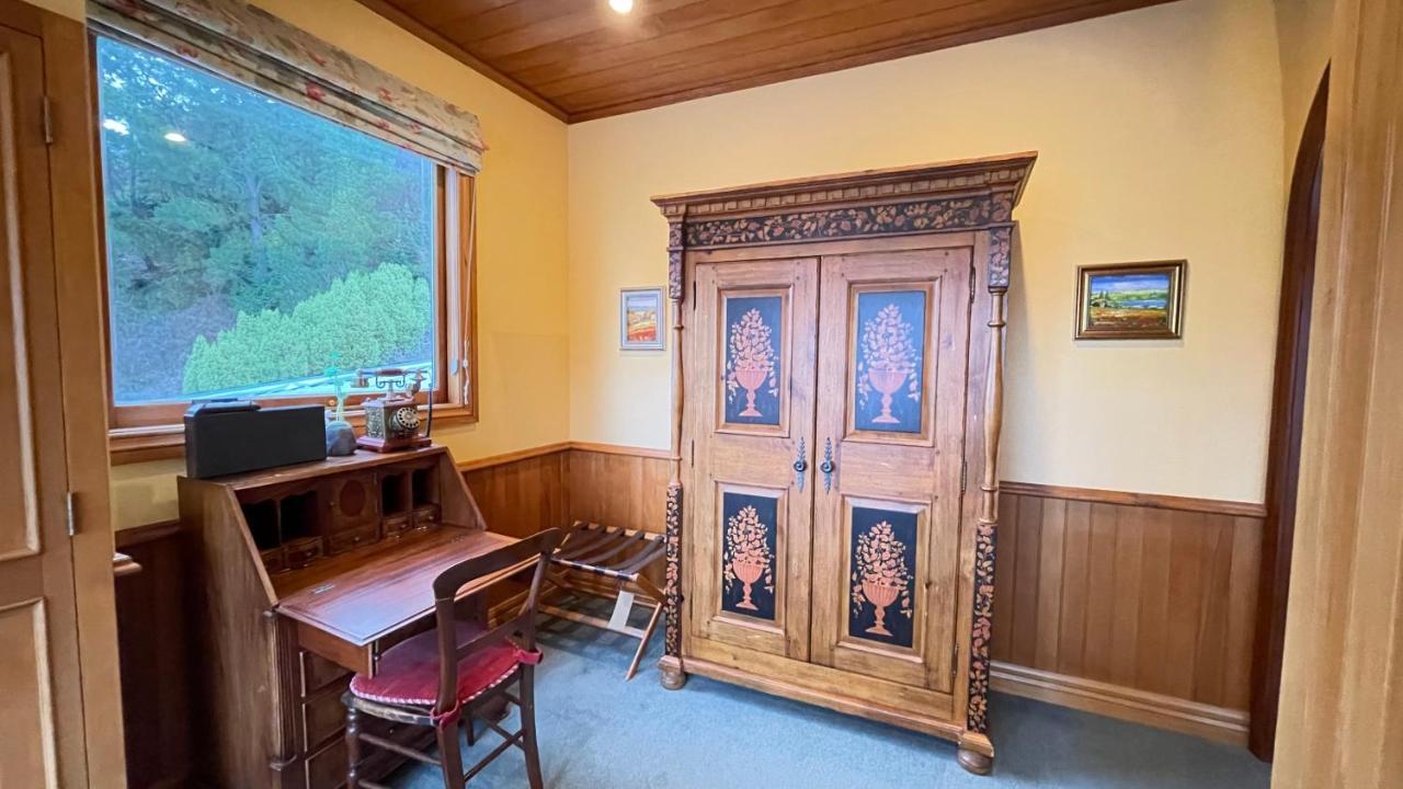 Pencarrow Boutique Lodge *