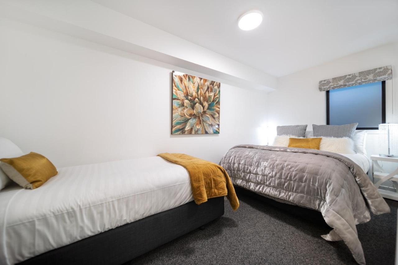 Apartment Tahuna Lakefront Luxury, Location