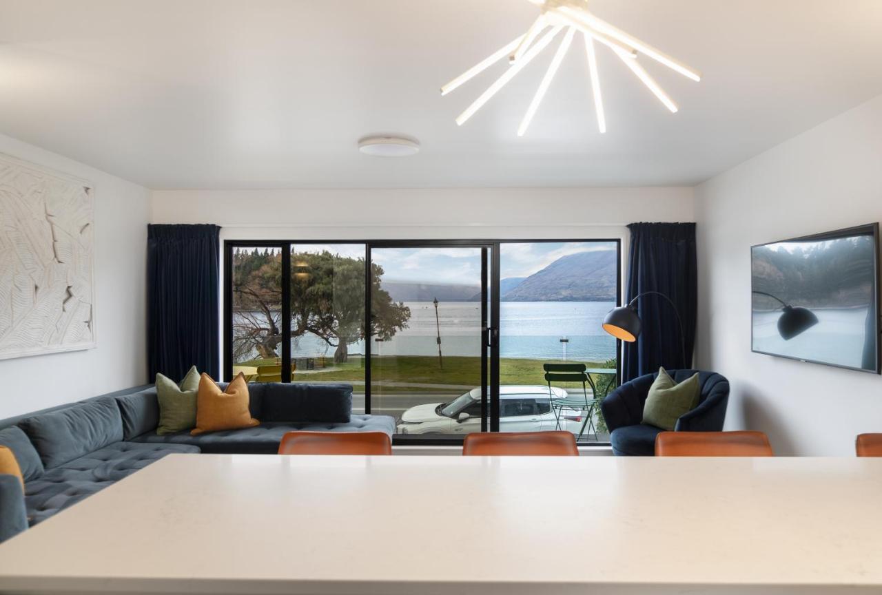 Tahuna Lakefront Luxury, Location * Queenstown
