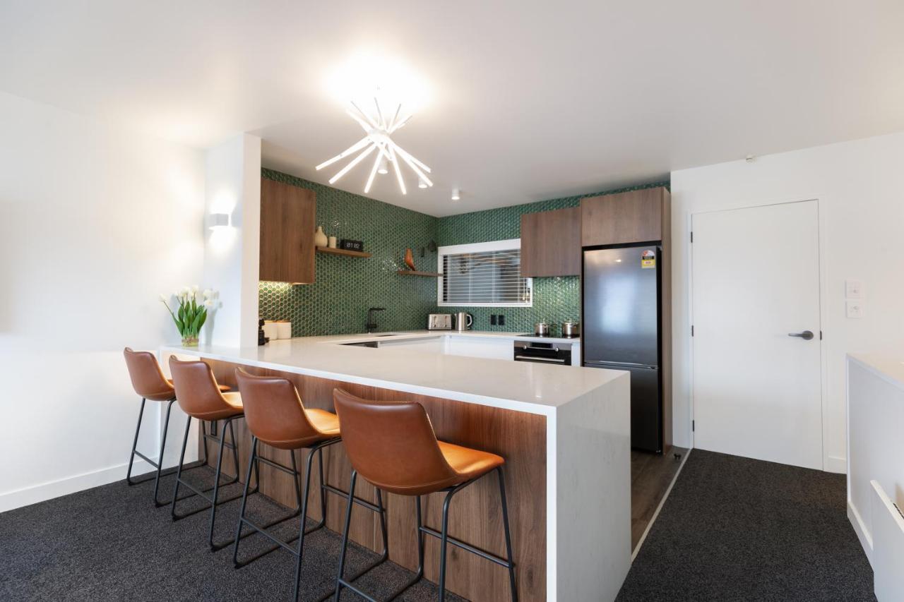 Apartment Tahuna Lakefront Luxury, Location