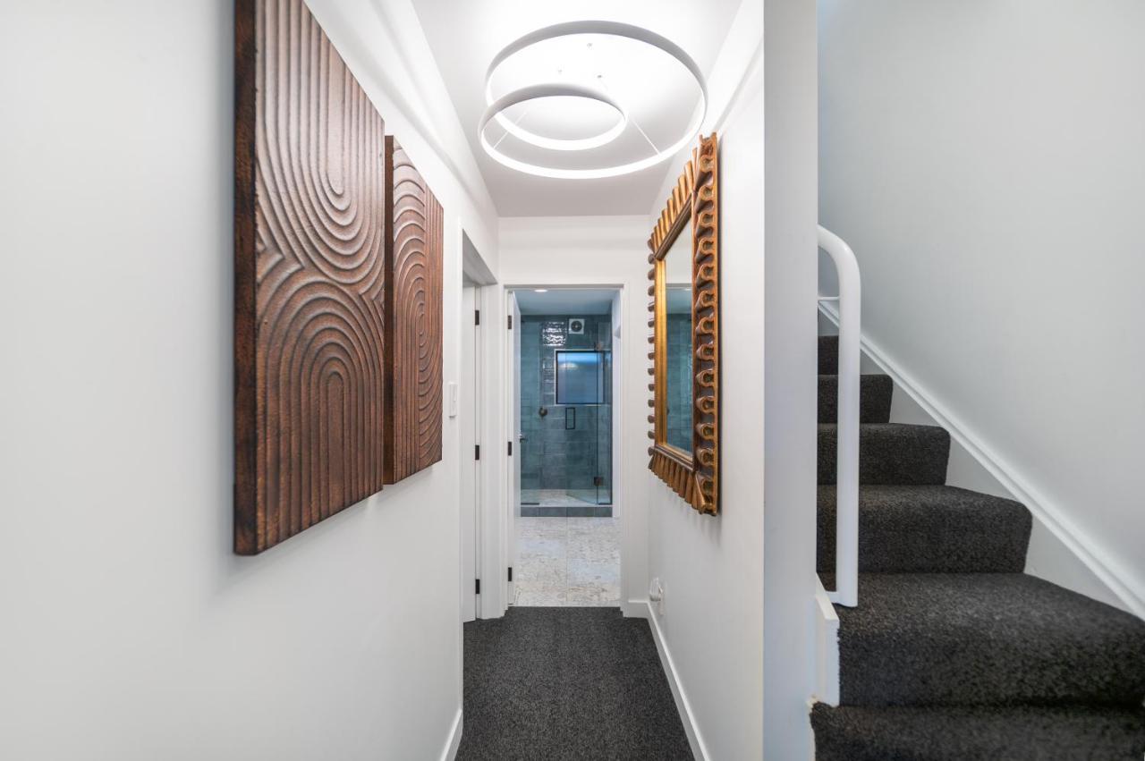 Tahuna Lakefront Luxury, Location Apartment