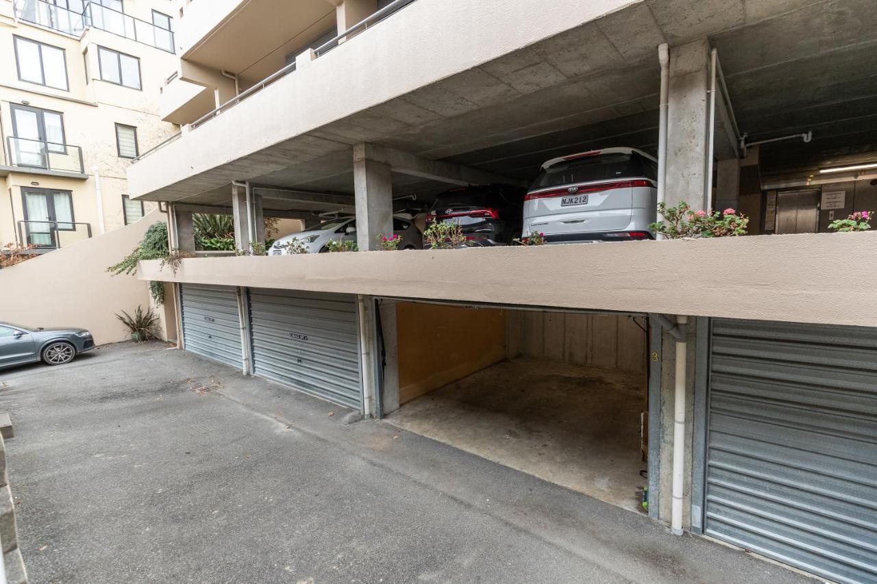 Tahuna Lakefront Luxury, Location Apartment