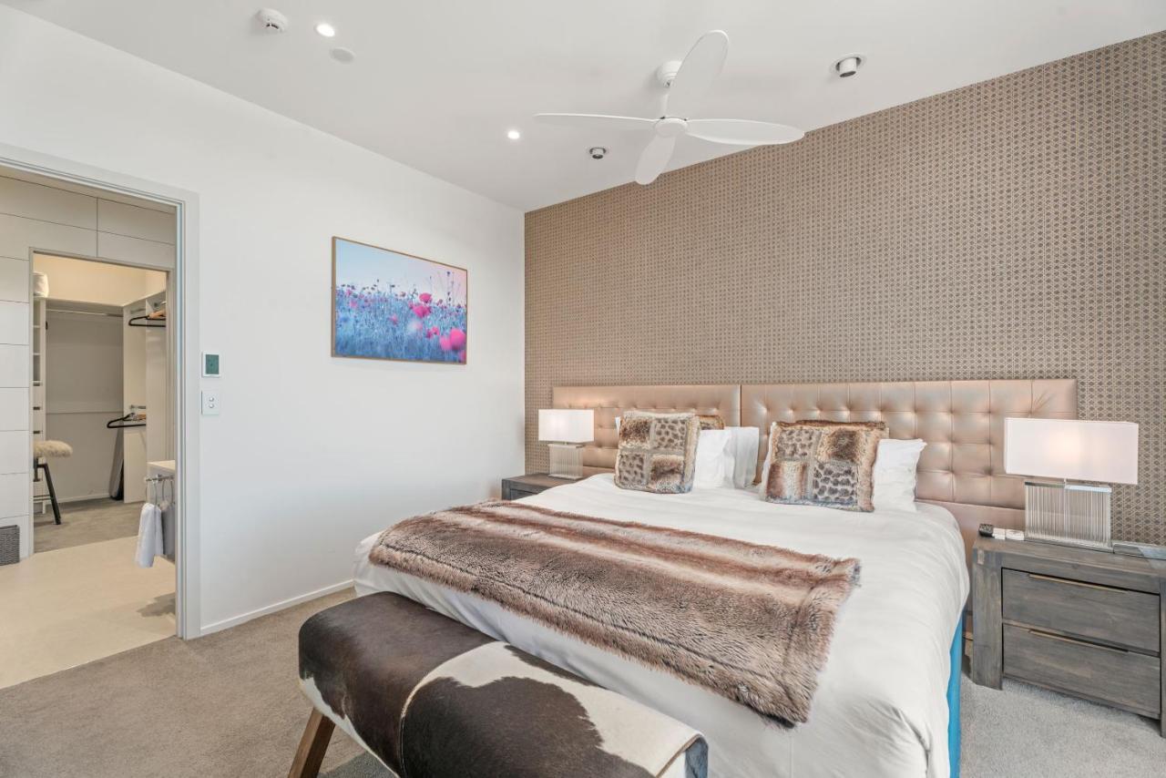 Chic Penthouse & By Staysouth * Queenstown