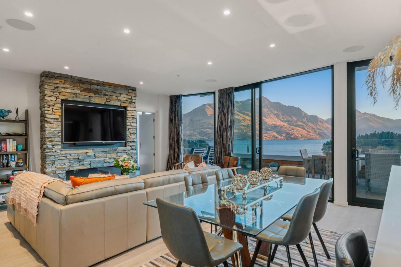 Apartment Chic Penthouse & By Staysouth