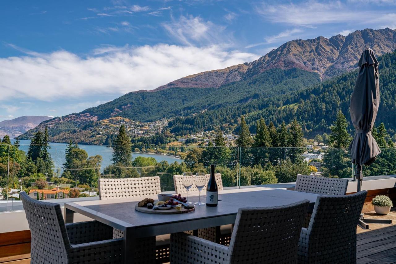 Chic Penthouse & By Staysouth Apartment Queenstown