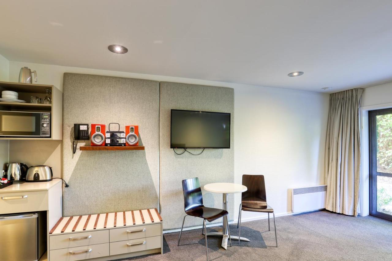 Aparthotel Garden Court & 4*