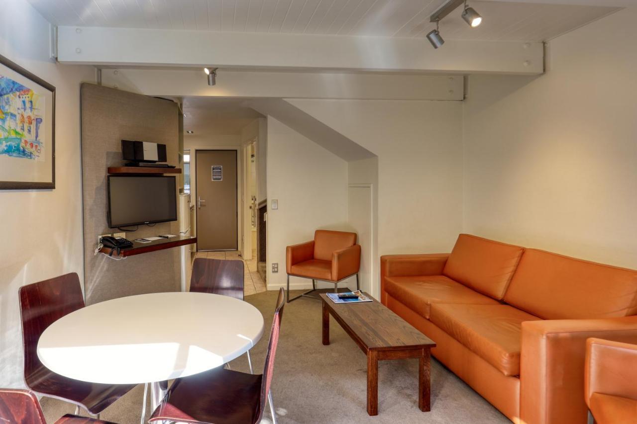 Aparthotel Garden Court & 4*