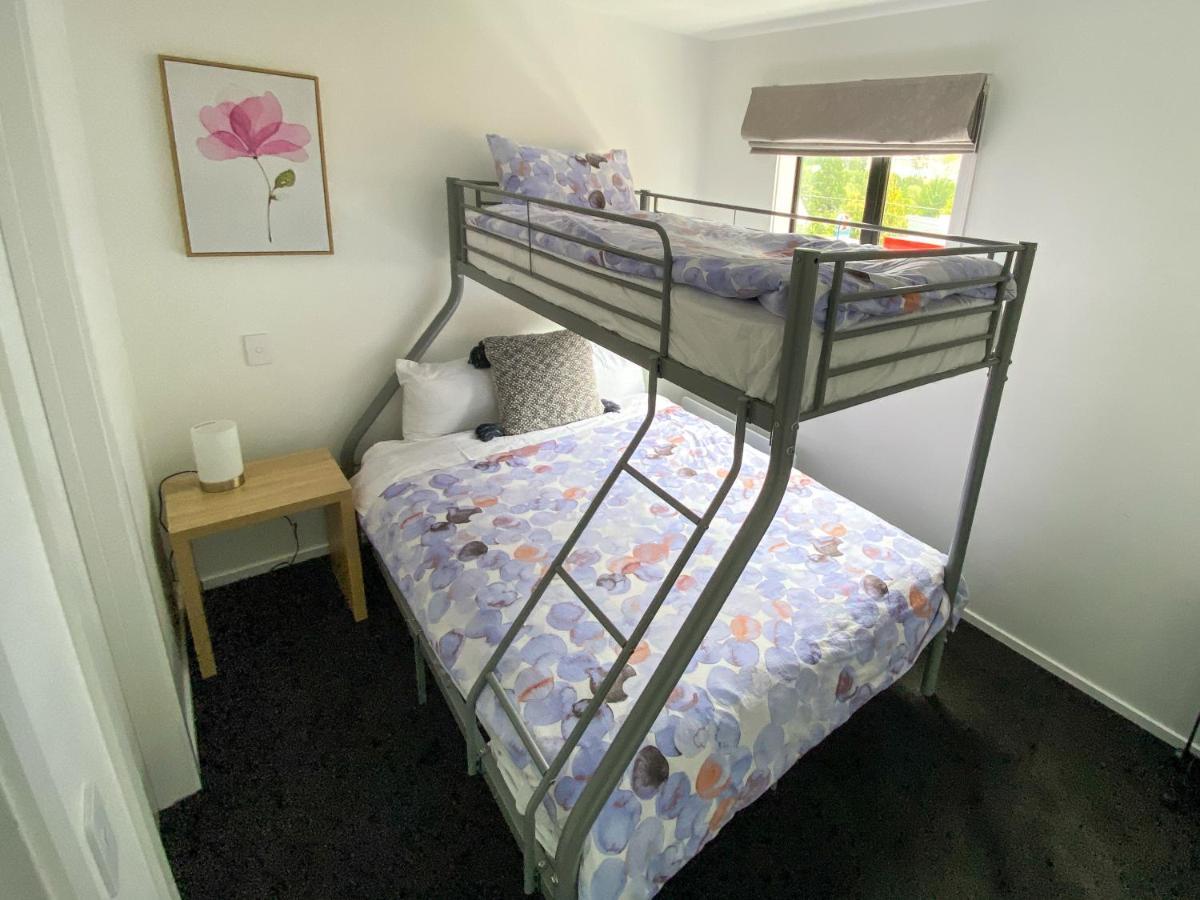 Modern 2-bedroom 7-mins Walk To Queenstown