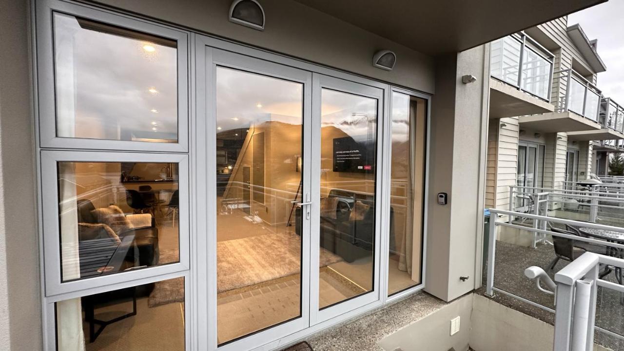 Remarkable Lakeview Two Bedroom * Queenstown