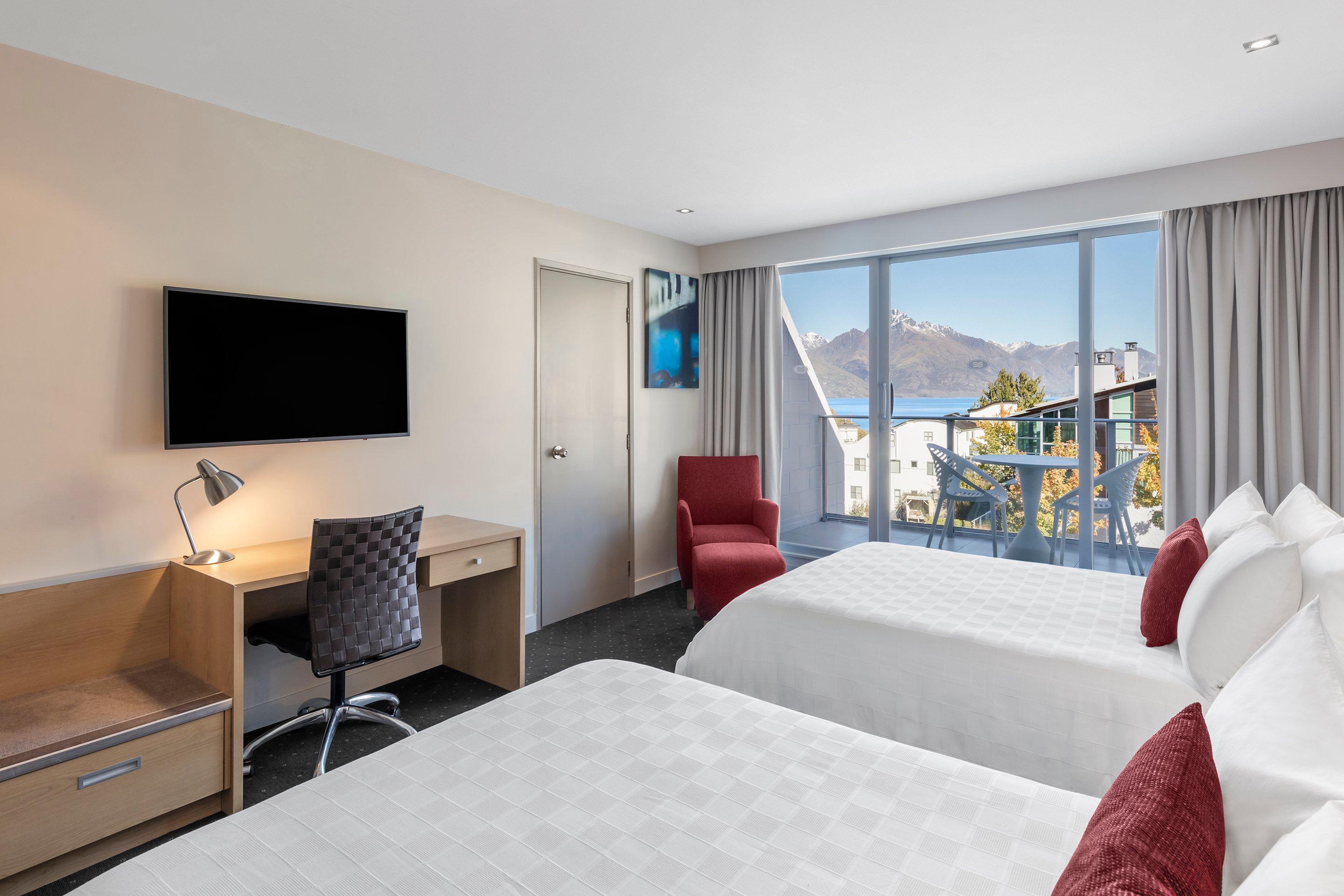Crowne Plaza By Ihg Hotel 4*