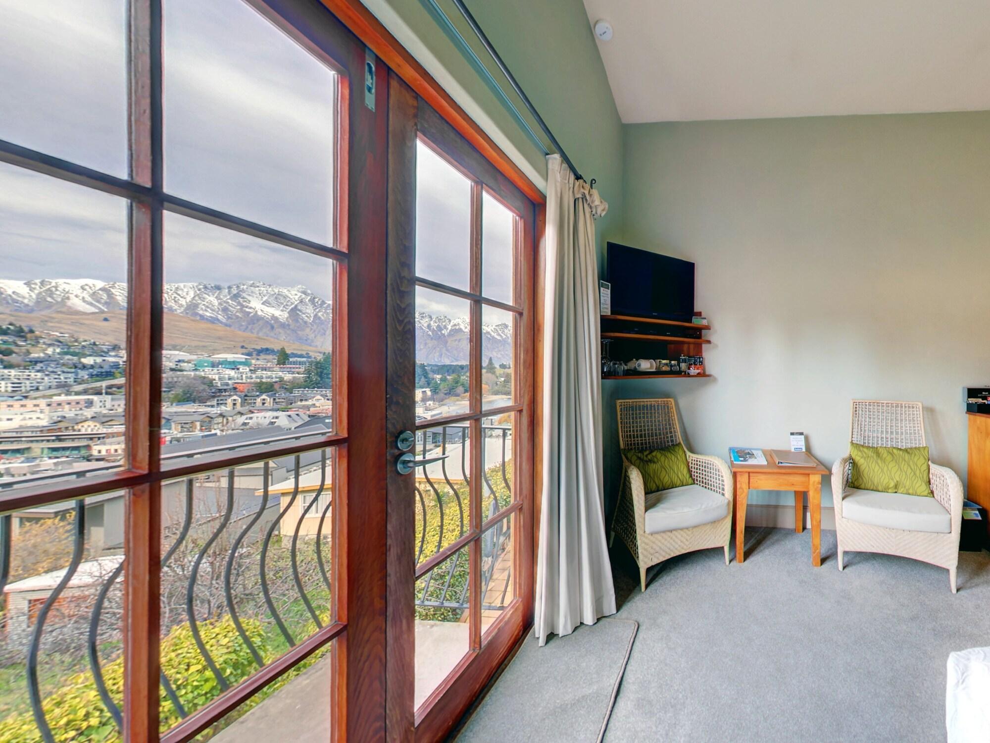 Browns Boutique Bed & Breakfast 4*