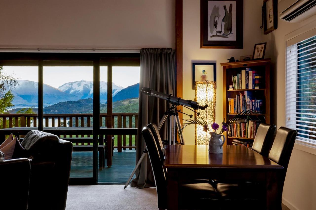 Kereru Cottage, Cosy Log Cabin, Serene & Mountain Views Chalet Queenstown