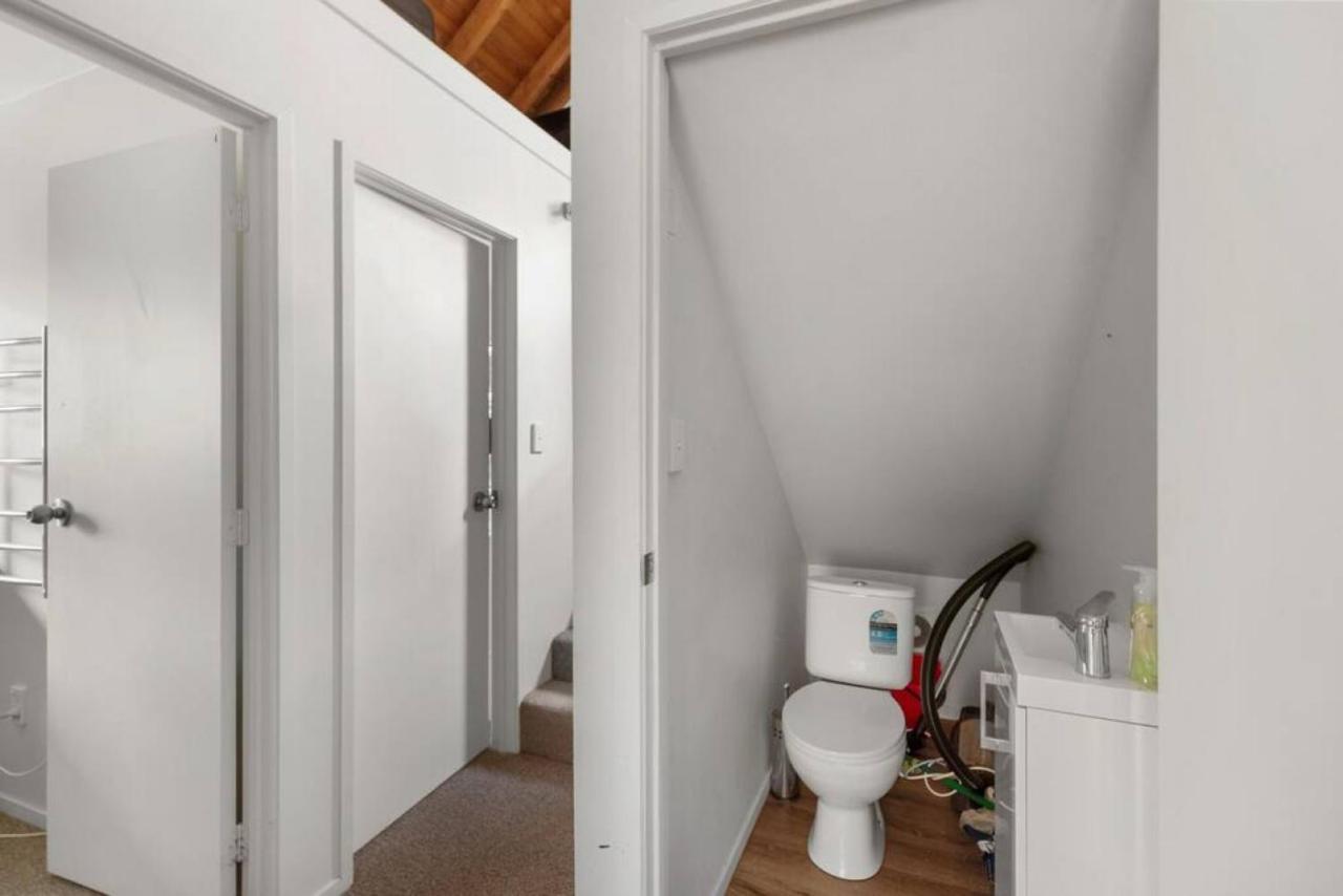 Small, Affordable Private Room In A 7 Bedroom Shared House - The Bella'S Room5 Holiday home *