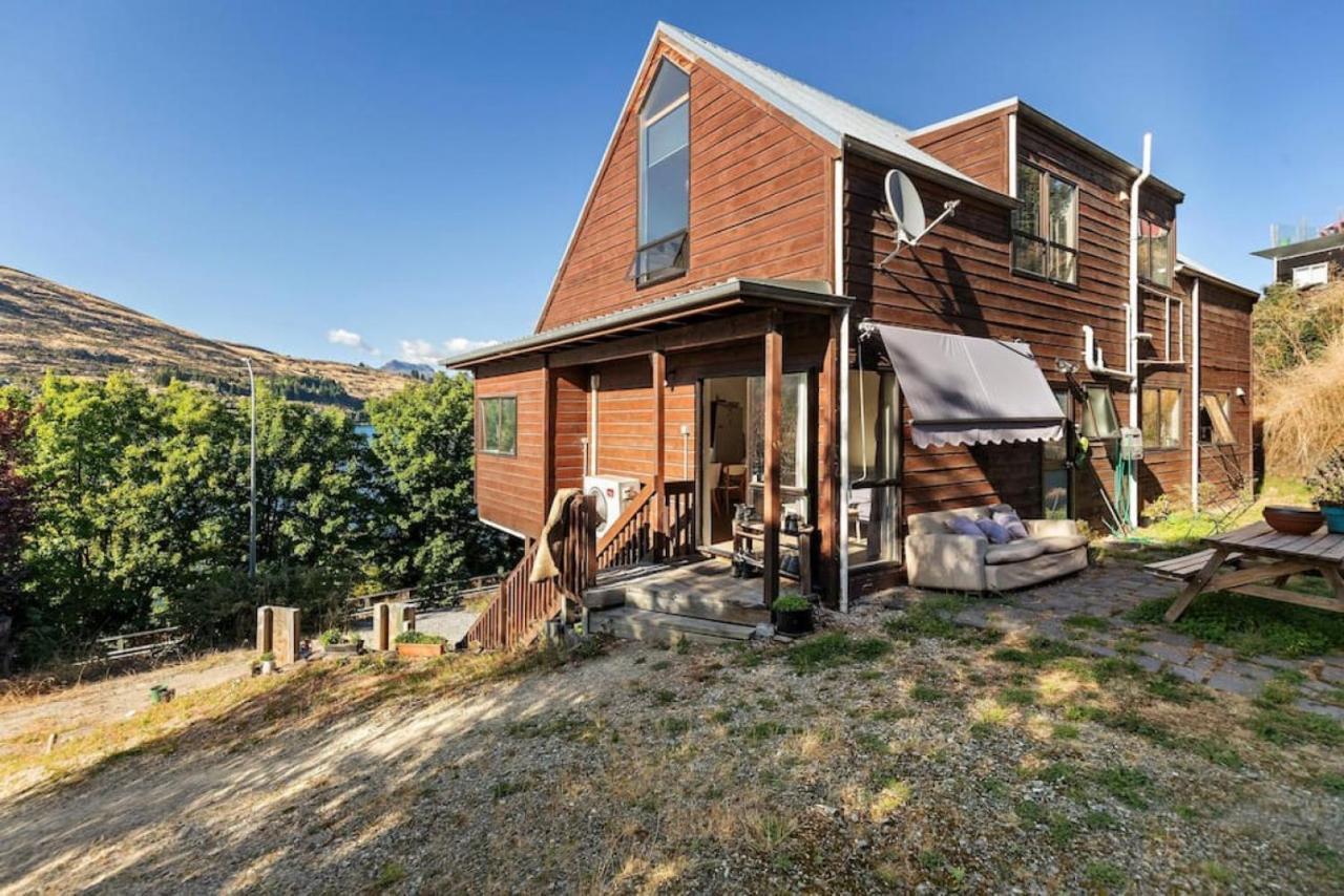 Small, Value- Private In A 7 Bedroom Shared House - The Lucas's Room2 Holiday home Queenstown