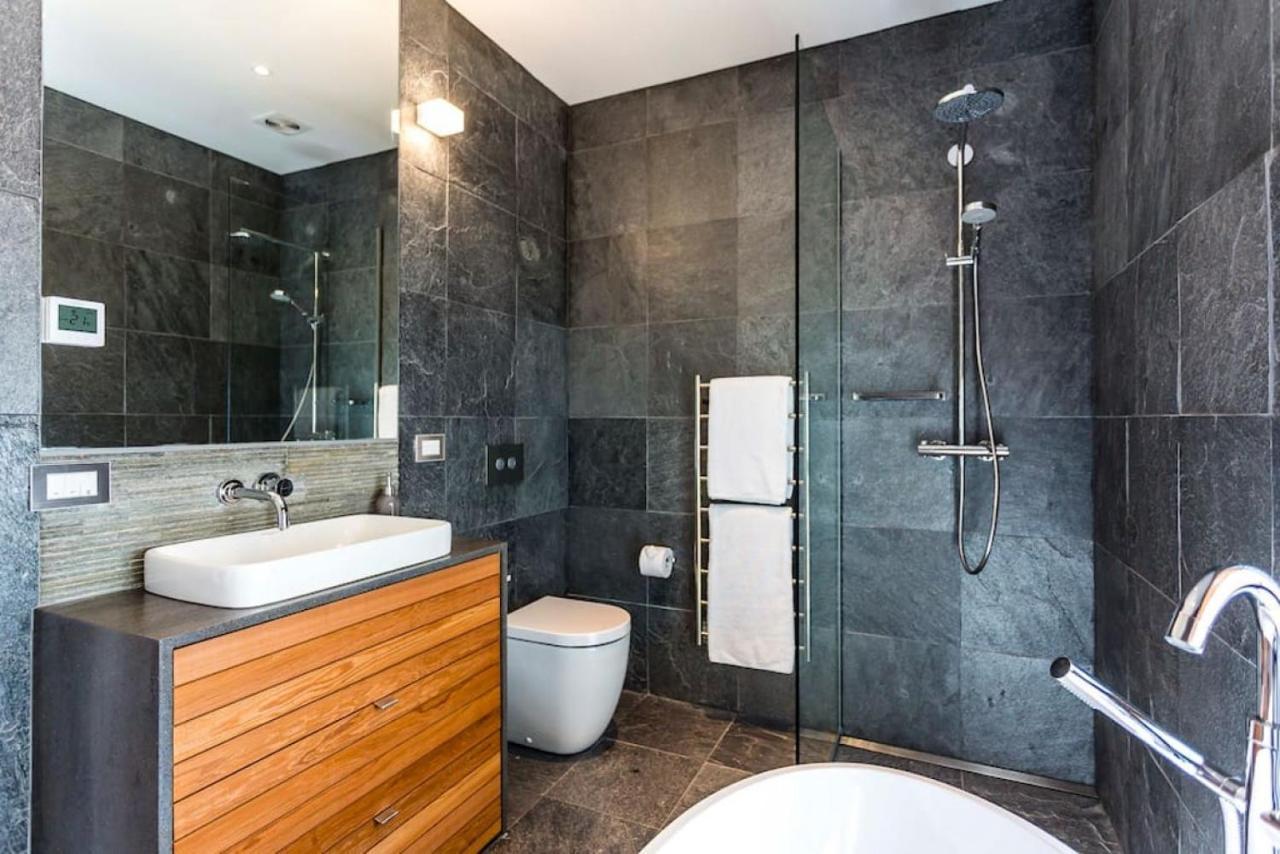 Lakehouse Joela - Award Winning Luxury * Queenstown