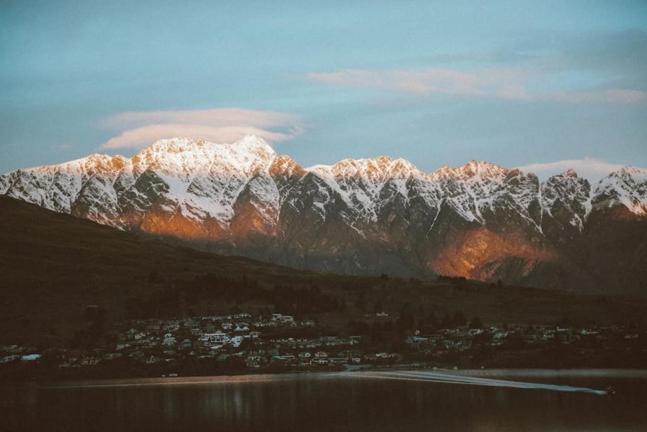 Lakehouse Joela - Award Winning Luxury * Queenstown