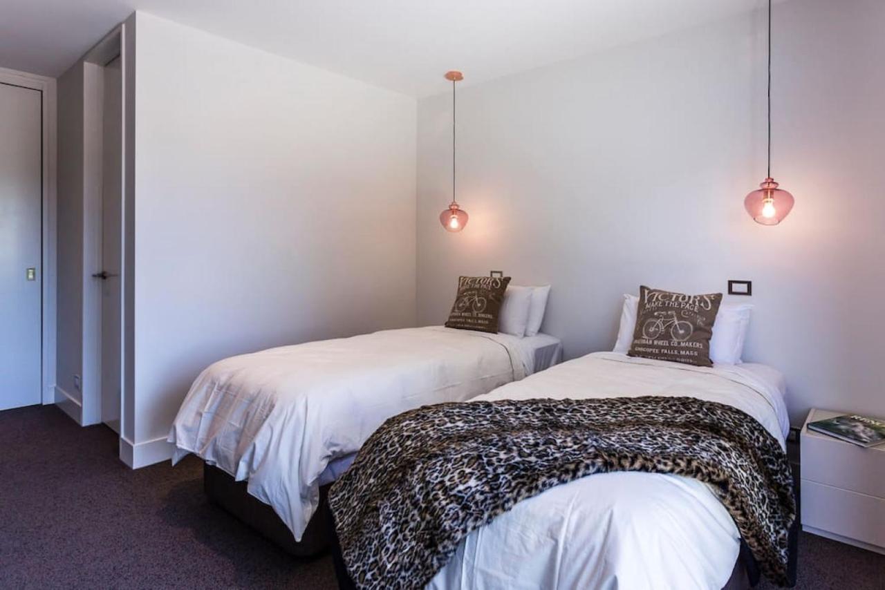 Lakehouse Joela - Award Winning Luxury Holiday home *
