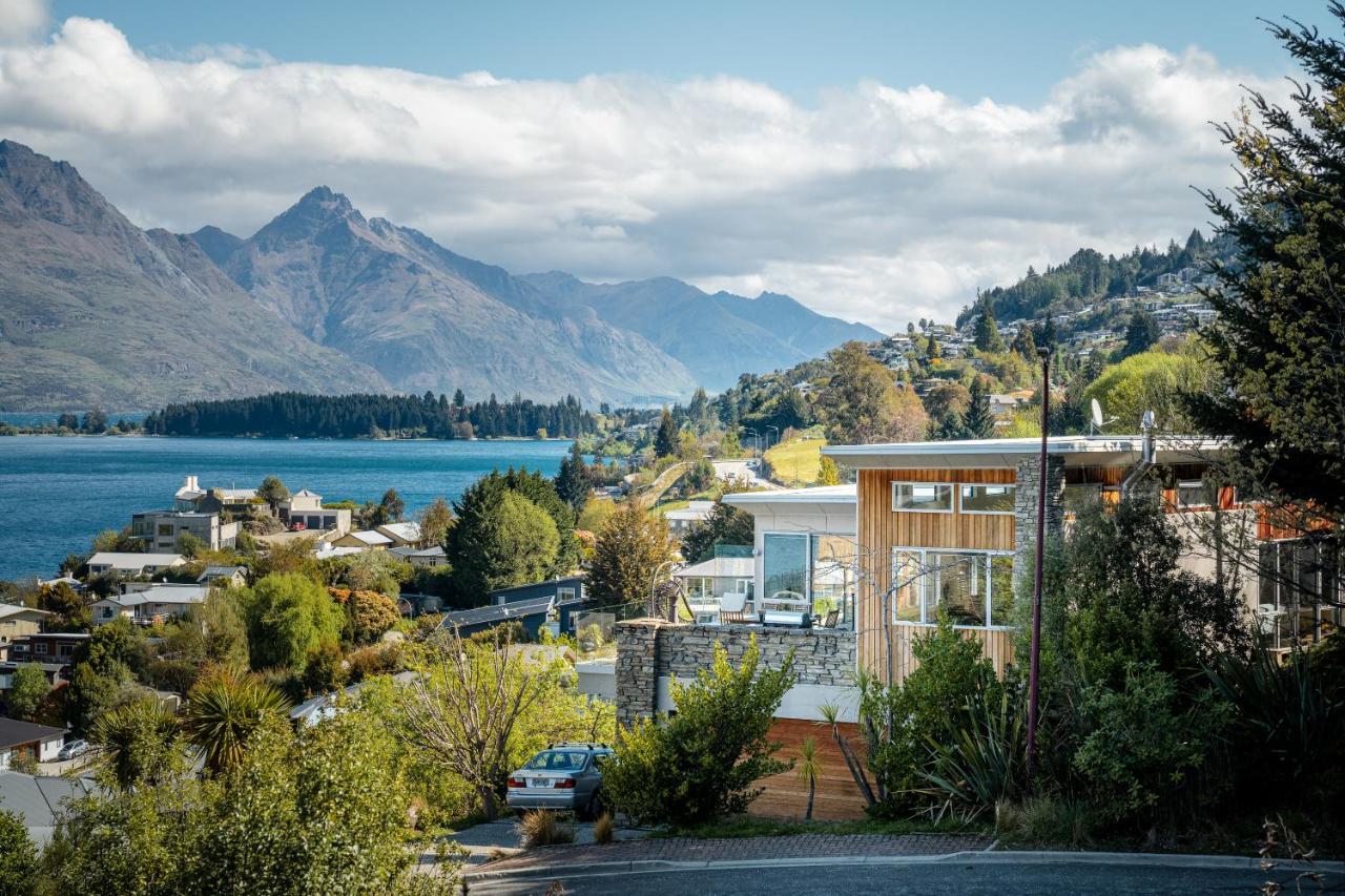 Holiday home Spectacular Lake & Mountain View *